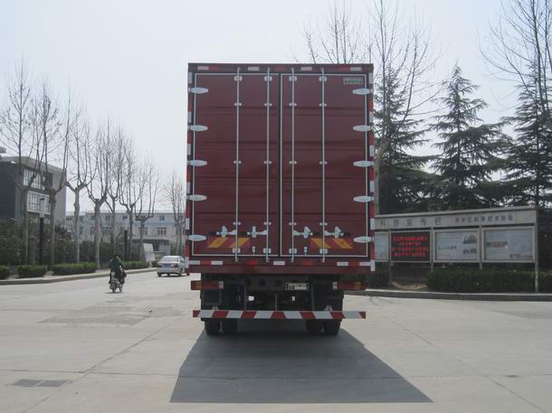 豪瀚牌ZZ5185XXYK5613E1廂式運(yùn)輸車公告圖片