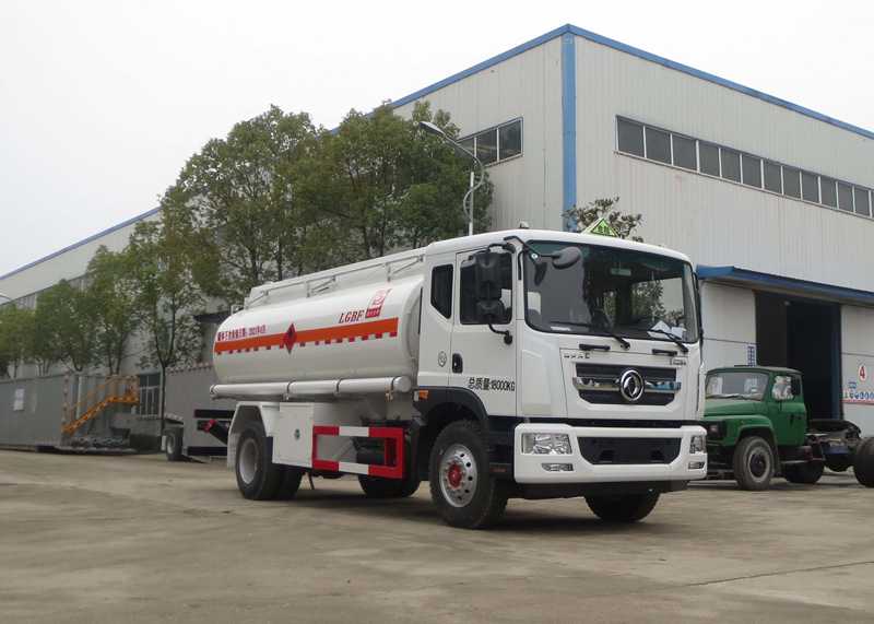 醒獅牌SLS5183GYYE5X運(yùn)油車公告圖片