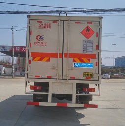 东风天锦 CLW5183XRQD5易燃气体厢式运输车公告图片