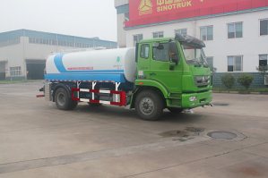 洒水车