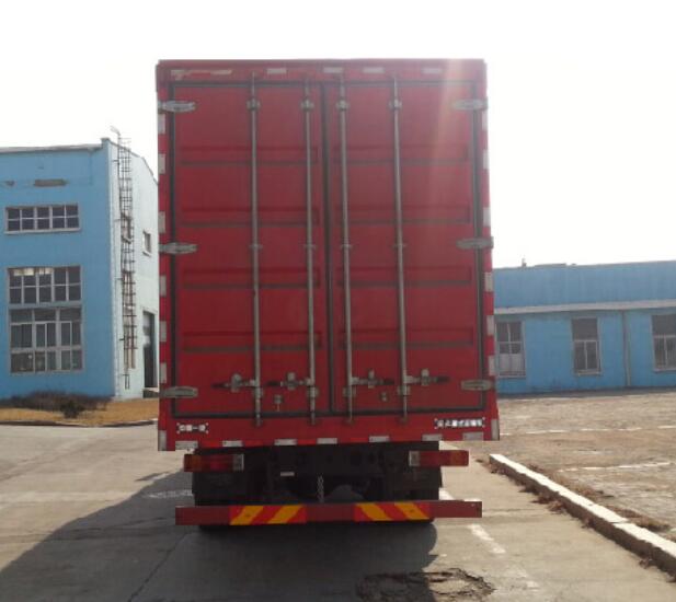 解放牌CA5311XXYP2K2L7T4E5A80廂式運輸車公告圖片