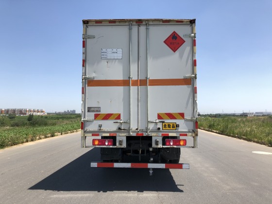 東風(fēng)牌DFH5180XRQEX9易燃?xì)怏w廂式運輸車公告圖片