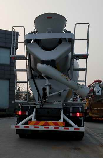 徐工牌XZS5315GJBBM1混凝土攪拌運輸車公告圖片