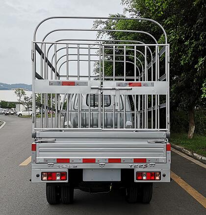 金杯牌JKC5020CCY-SS6EL1倉(cāng)柵式運(yùn)輸車公告圖片