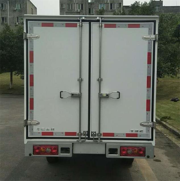 金杯牌JKC5020XXY-SS6FL2廂式運(yùn)輸車公告圖片