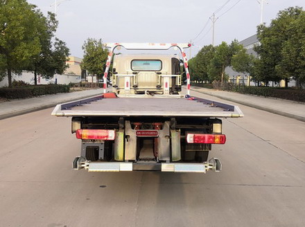 大運(yùn)牌CGC5080TQZHDF39F清障車公告圖片