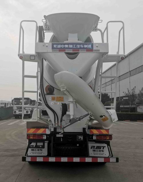 瑞江牌WL5310GJBCQ30YL13混凝土攪拌運(yùn)輸車公告圖片