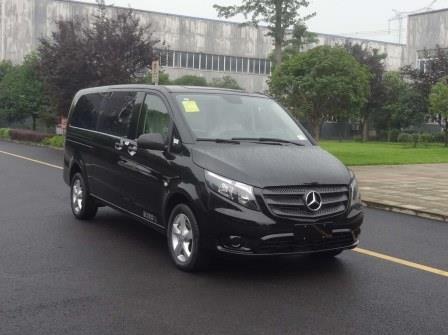 北京牌BJ5033XSWF商務(wù)車公告圖片