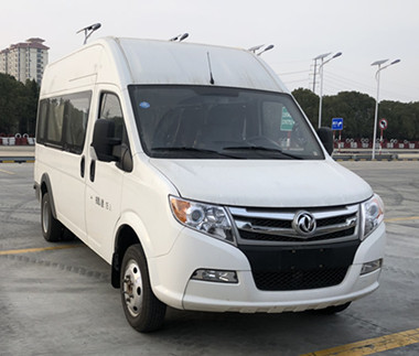 東風(fēng)牌EQ5040XYBWACDB運(yùn)兵車公告圖片