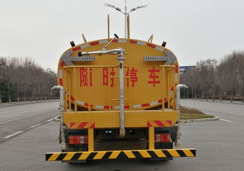 豪沃牌ZZ5167GSSH4515F1洒水车公告图片
