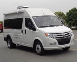 旅居车