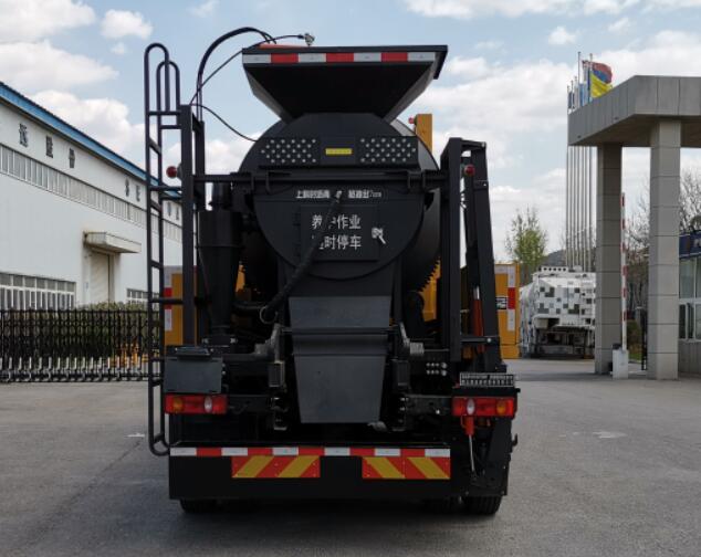 森遠(yuǎn)牌AD5180TXBRF瀝青路面熱再生修補車公告圖片