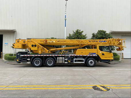 徐工牌XZJ5302JQZ25K汽車(chē)起重機(jī)公告圖片