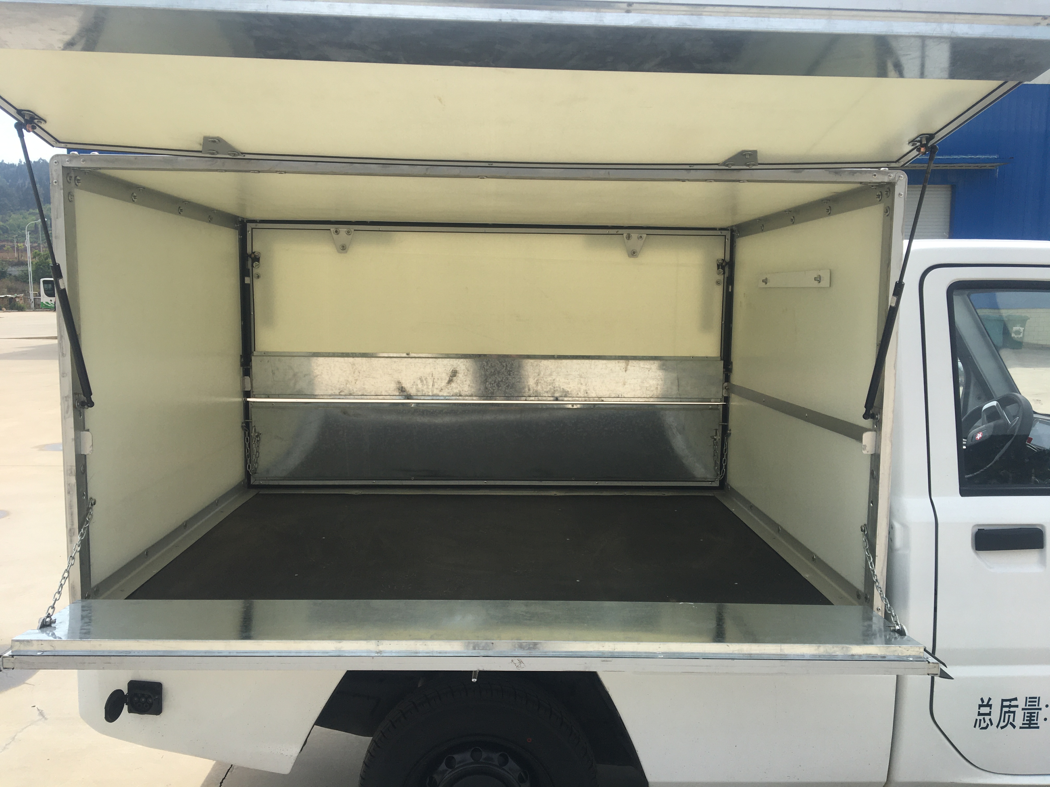 云海牌KK5010XBWEV01純電動(dòng)保溫車公告圖片