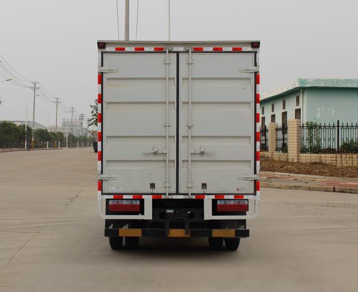 东风牌EQ5090XXYL8BDCAC厢式运输车公告图片