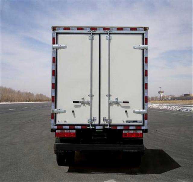 飛碟牌FD5041XXYW17K5-2廂式運輸車公告圖片