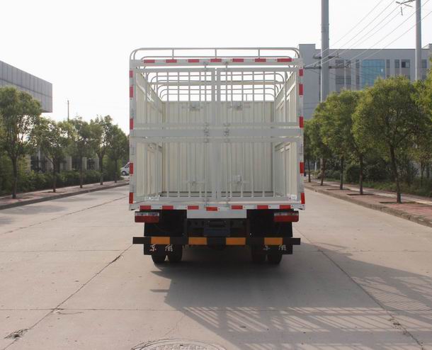 東風(fēng)牌EQ5041CCQ8BD2AC畜禽運(yùn)輸車公告圖片