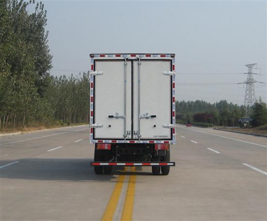 福田牌BJ5046XXY-FA厢式运输车公告图片