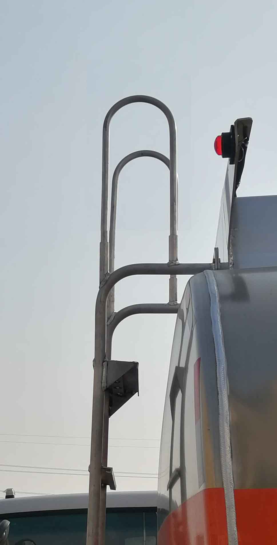 楚飛牌CLQ5180GYY5DA鋁合金運(yùn)油車公告圖片