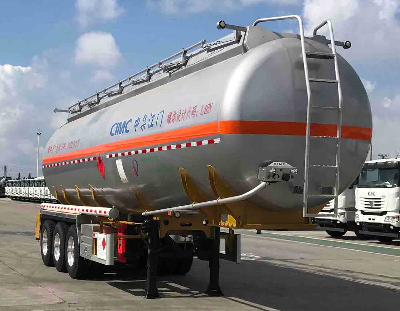 中集牌ZJV9402GRYJM易燃液体罐式运输半挂车公告图片