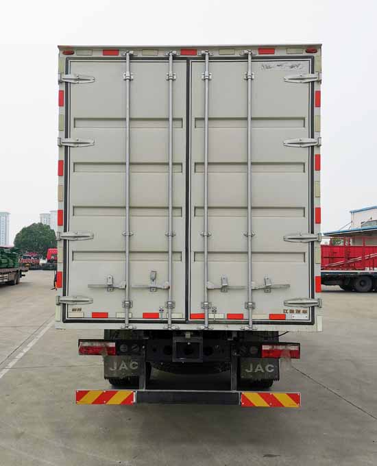 江淮牌HFC5182XXYP70K1E1V廂式運(yùn)輸車公告圖片