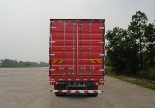 豪沃牌ZZ5317XXYV466HE1B厢式运输车公告图片