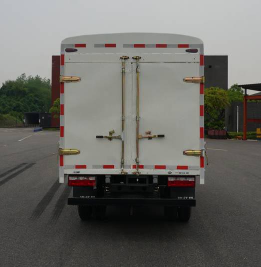 解放牌CA5040CCYK2L3E5B倉(cāng)柵式運(yùn)輸車公告圖片