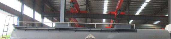 中汽力威牌HLW5324GFW5CA腐蝕性物品罐式運(yùn)輸車公告圖片