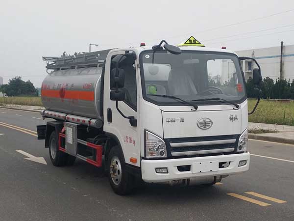 楚勝牌CSC5077GYYCA5A運(yùn)油車公告圖片