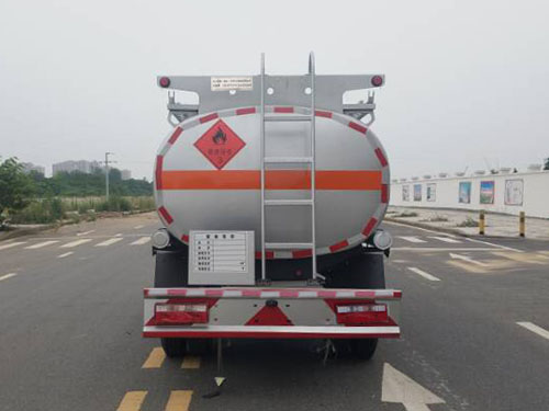 楚勝牌CSC5077GYYCA5A運(yùn)油車公告圖片