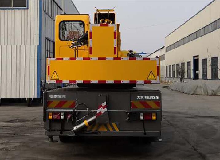 福田牌BJ5184JQZHPFG-01汽車起重機(jī)公告圖片