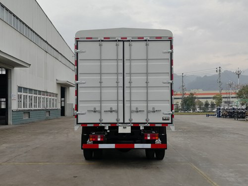 豪曼牌ZZ5048CCYG17FB5倉(cāng)柵式運(yùn)輸車公告圖片