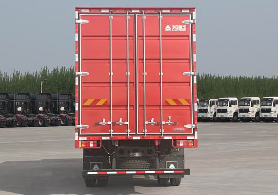 豪沃牌ZZ5167XXYK421DF1B廂式運(yùn)輸車公告圖片