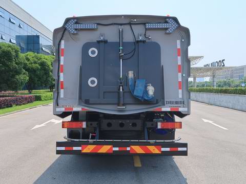 中聯(lián)牌ZBH5181TXSDFE6洗掃車公告圖片