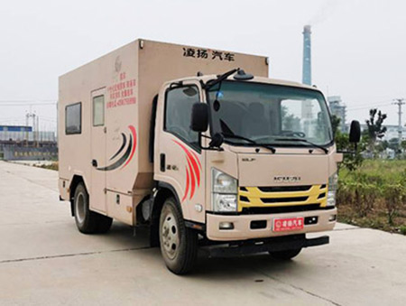 凌揚(yáng)牌LYP5045XLJ旅居車公告圖片