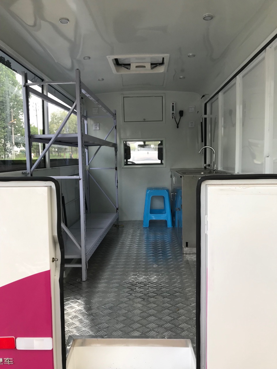 开瑞牌SQR5024XSHH08售货车公告图片