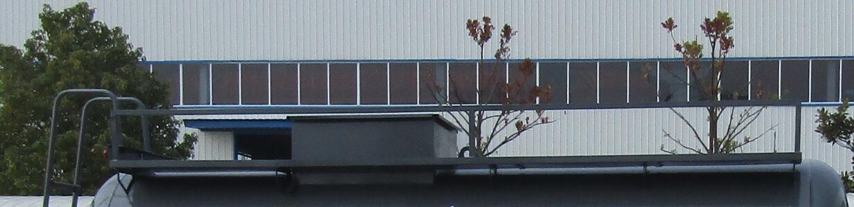 中汽力威牌HLW5180GFWEQ6腐蝕性物品罐式運(yùn)輸車公告圖片