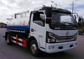 吸粪车