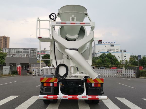 三一牌SYM5163GJB1EA混凝土攪拌運(yùn)輸車公告圖片