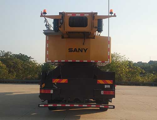 三一牌SYM5557JQZ(SAC1300T2)全地面起重机公告图片