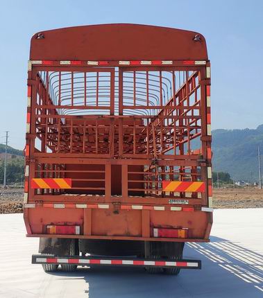 乘龍牌LZ5311CCQH7FC1畜禽運(yùn)輸車(chē)公告圖片