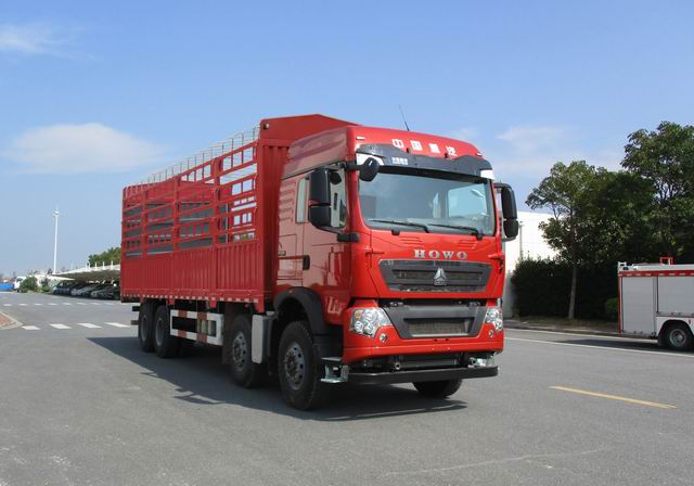 豪沃牌ZZ5317CCYV466GE1仓栅式运输车公告图片