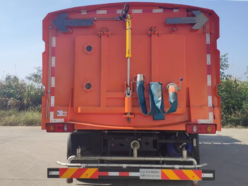 環(huán)創(chuàng)牌HCF5180TXS6DF洗掃車公告圖片