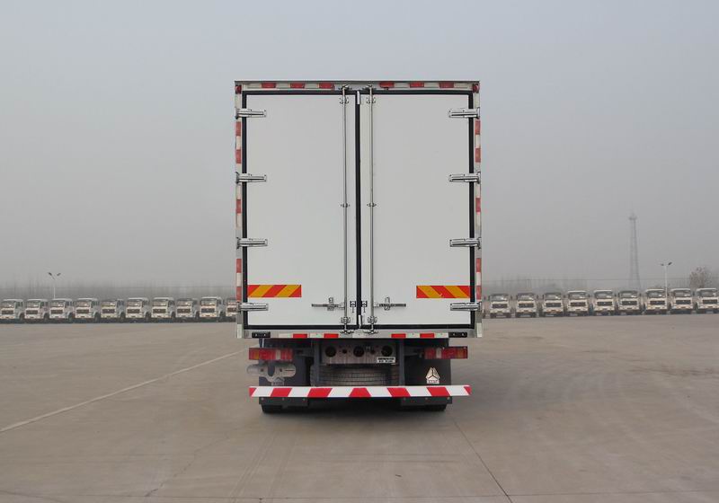 豪沃牌ZZ5327XLCV466HE1K冷藏車公告圖片