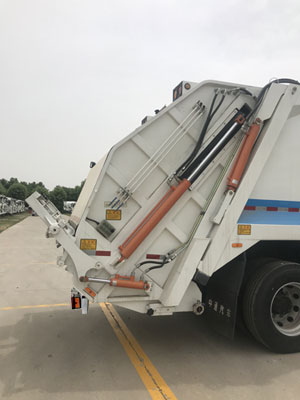 東岳牌ZTQ5181ZYSE1J45BEV純電動(dòng)壓縮式垃圾車公告圖片