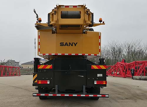 三一牌SYM5558JQZ(STC1100T2)汽车起重机公告图片