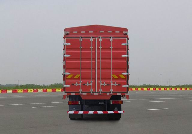 豪沃牌ZZ5257CCYM46CGE1倉柵式運輸車公告圖片