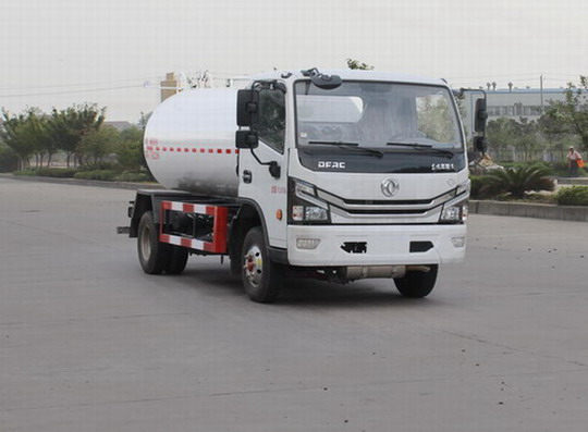 东风牌EQ5095GPG8NDBAC普通液体运输车公告图片