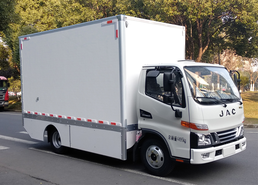 江淮牌HFC5045XXYEV9純電動(dòng)廂式運(yùn)輸車公告圖片