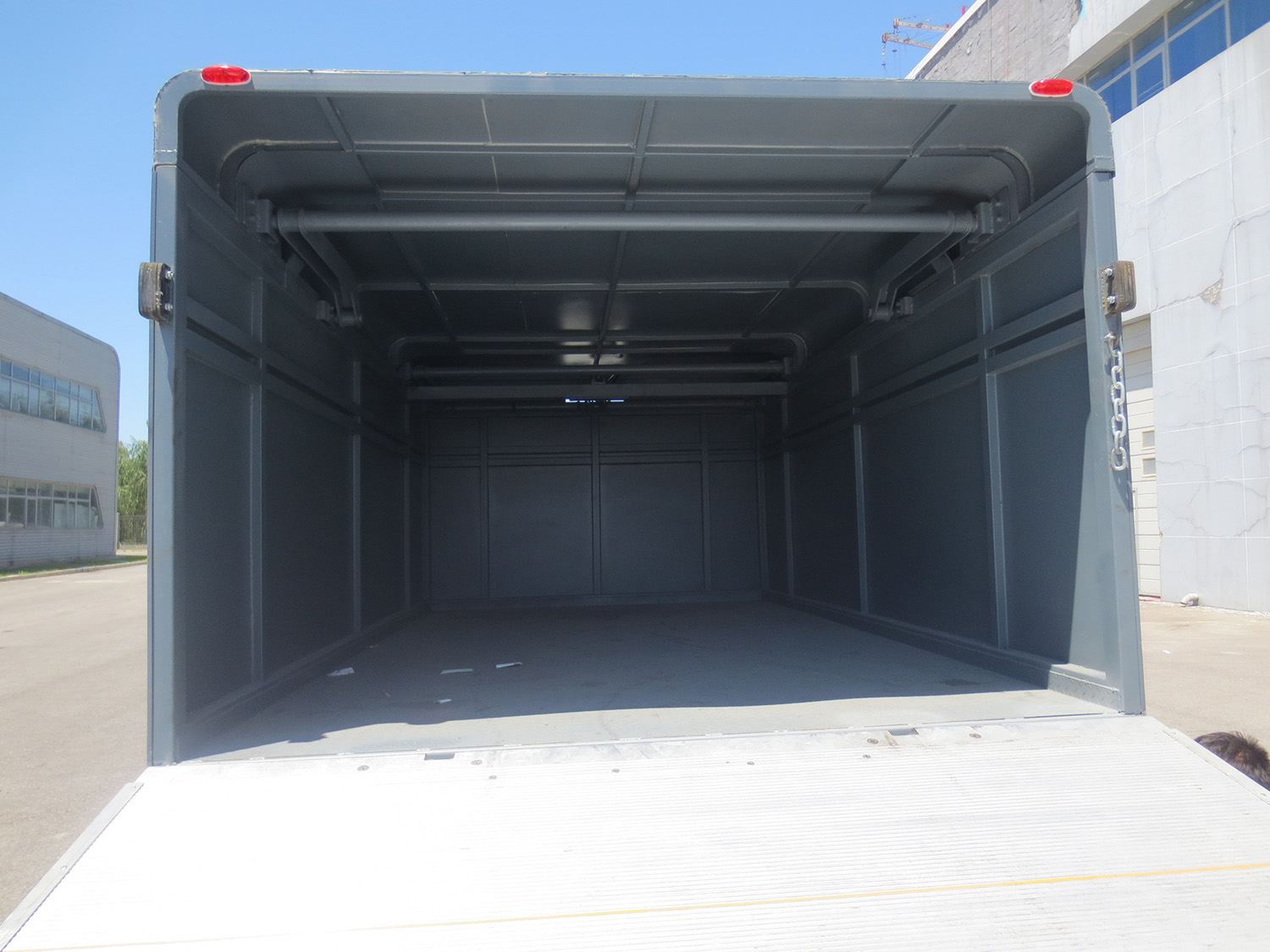 華林牌HLT5071XTYEV純電動(dòng)密閉式桶裝垃圾車公告圖片